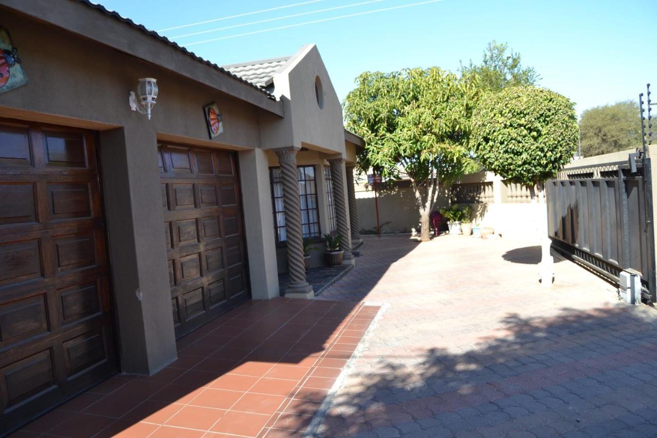 Triple Palms Bed And Breakfast Gaborone Exterior photo